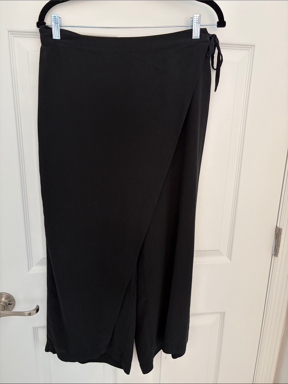 Eileen Fisher 100%Silk Classic Black Wrap Pareo Pants- Women